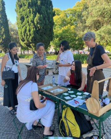 Makers Move on the street of Lisbon talking with bypassers about freedom.