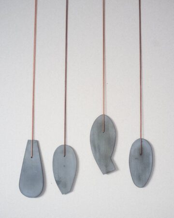 Steel necklaces, foto Ruth Gilmour