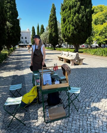 Makers Move on the street of Lisbon talking with bypassers about freedom.